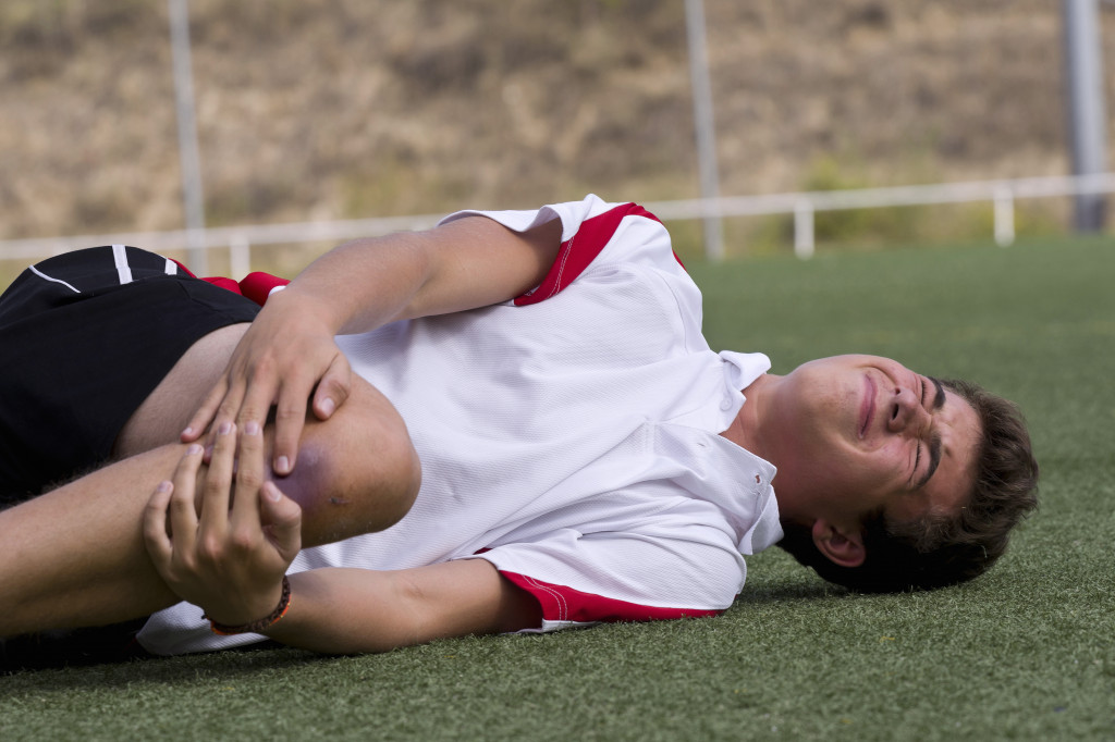 Knee injury in football